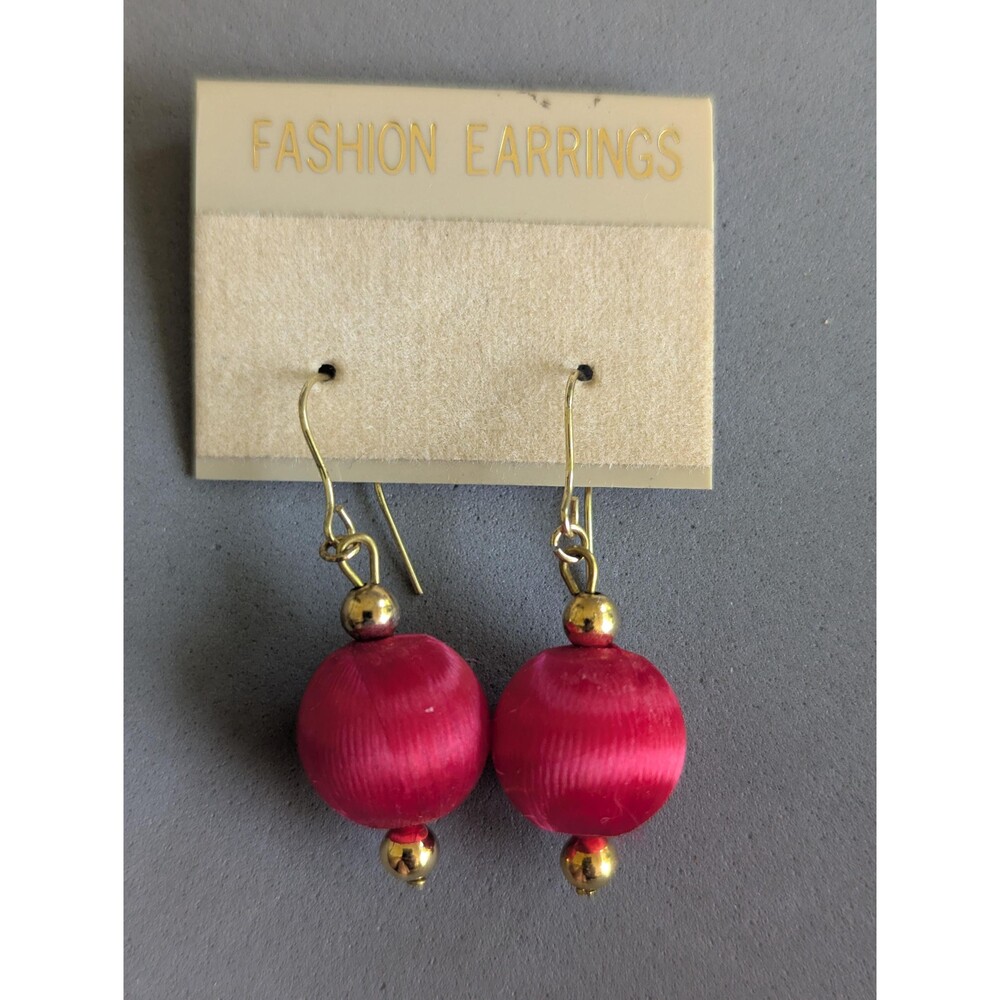 Vintage Fuchsia Silk Thread Wrapped Bead Dangle Earrings Gold Tone Boho
